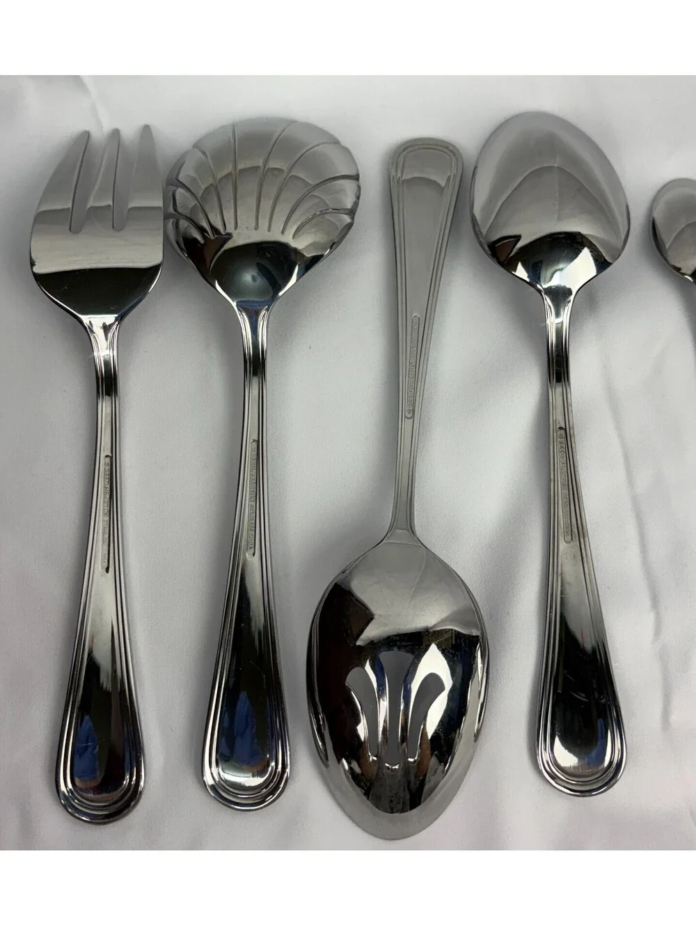 Reed & Barton Stainless Steel Lot of 47pcs Assorted Silverware With Box